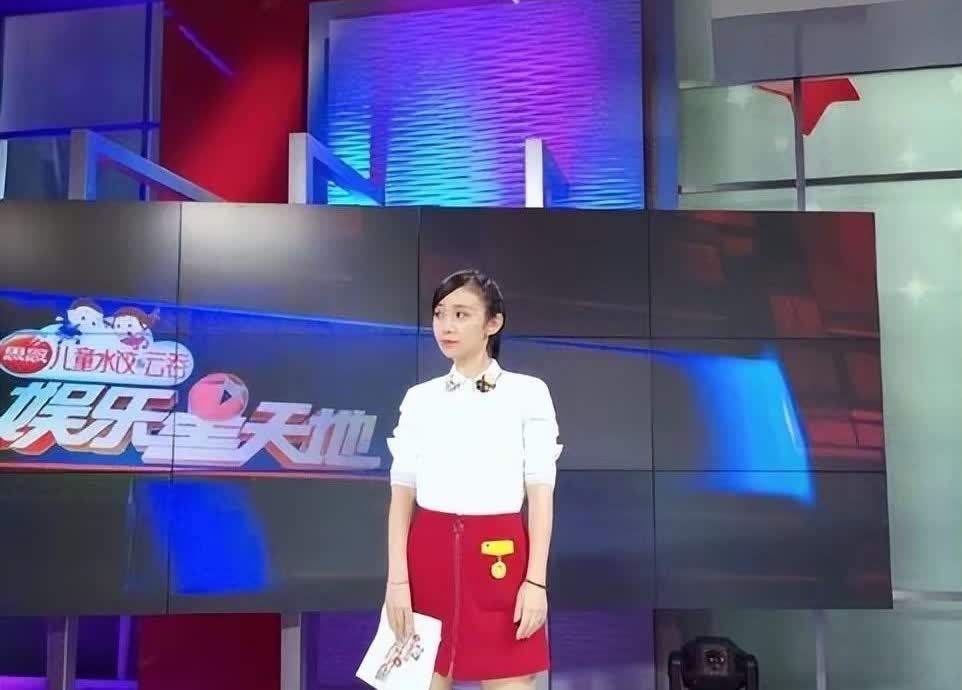 上海主持人贝倩妮现状：和丈夫在美国当陪读，45岁瘦到认不出