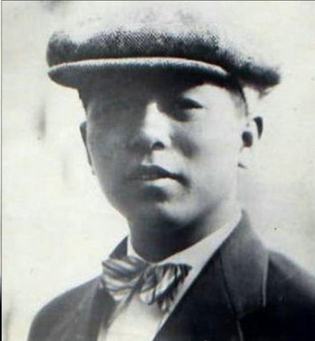 2001年,张学良在夏威夷去世,享年101岁。在生命的最后时刻,他透露了一个不为