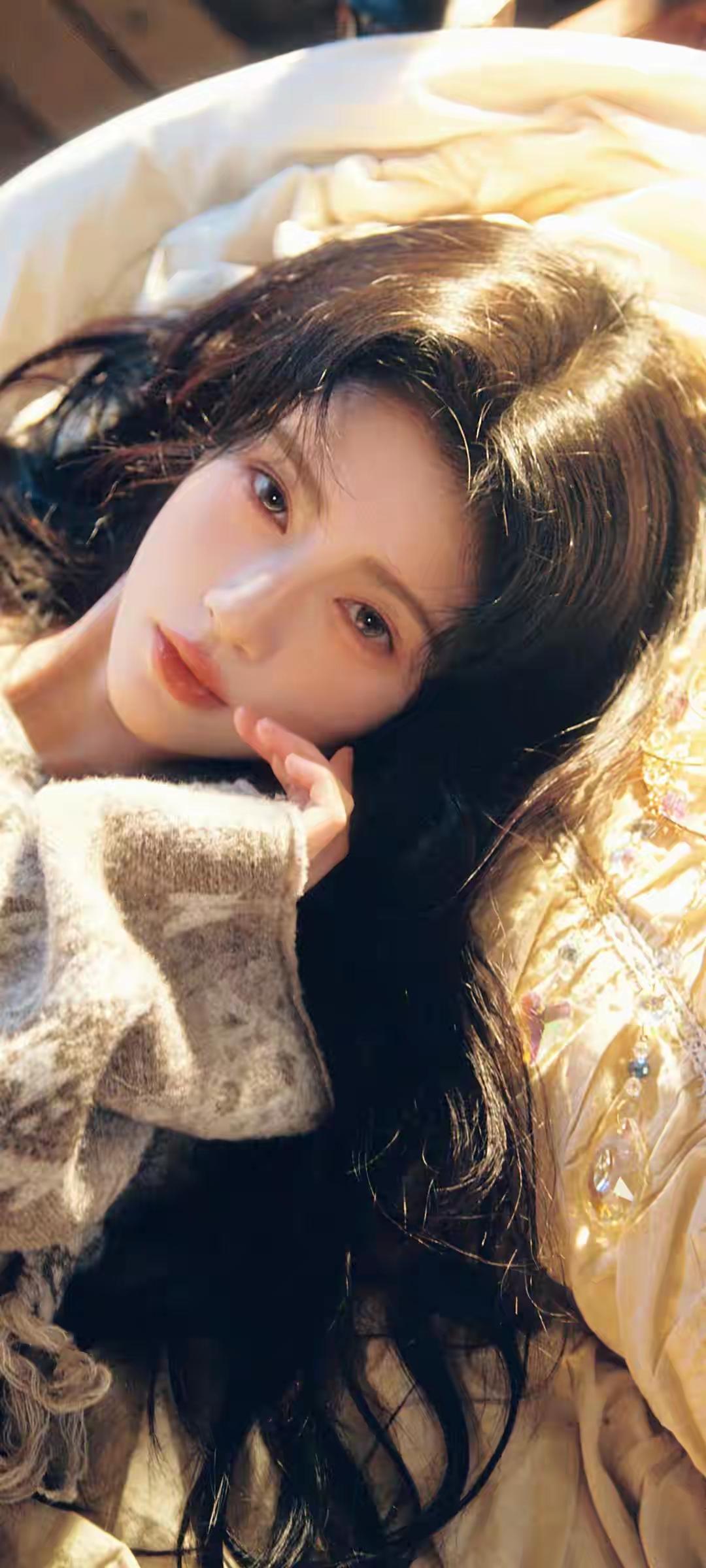 鞠婧祎华境S全球首秀标配华为乾崑