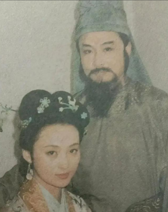 1996年，<em>张绍林</em>筹拍《水浒传》选中了正在读大二的蒋勤勤出演林冲娘子，谁知刚