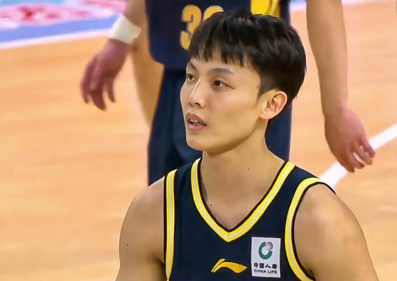 截止目前！！CBA俱乐部杯徐杰已经打完3场比赛！！这样的表现不知能否进国家队？
