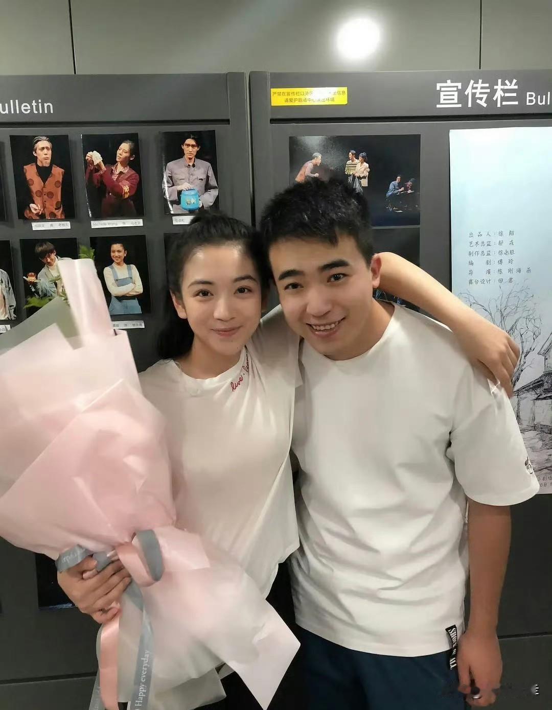 代露娃口中的前男友正面照曝光，网友大呼两人很有夫妻相。不禁让人好奇，代露娃在综艺