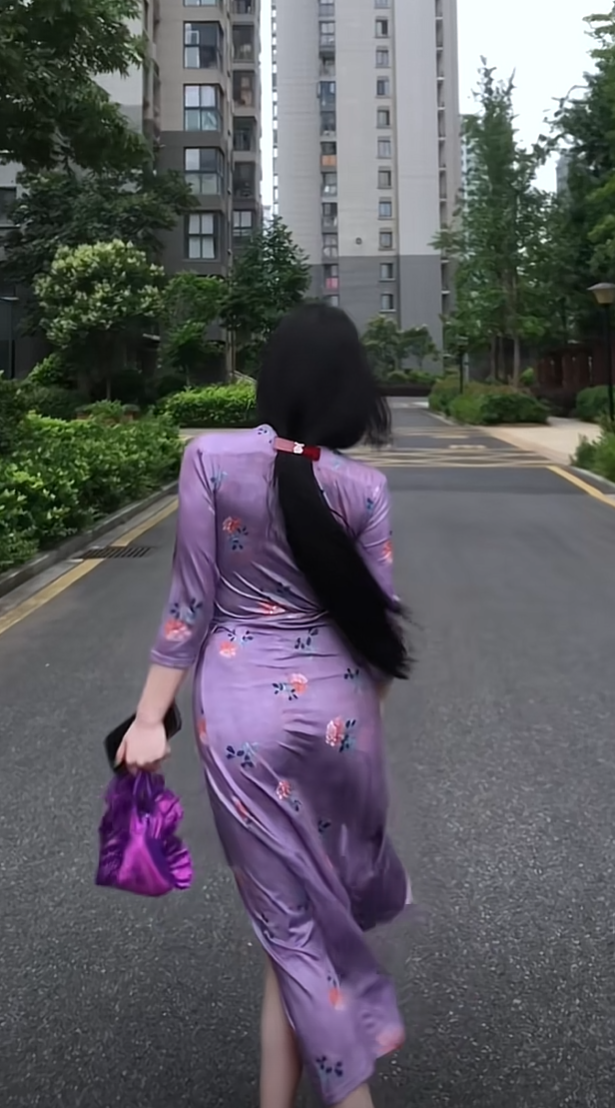 许嵩诚不欺我，“妹妹说紫色很有韵味，妹妹的紫色也很有韵味”