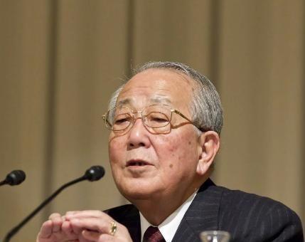 历史总是惊人的相似！1985年，日本取代了美国成为当时“世界最大芯片生产国”，美