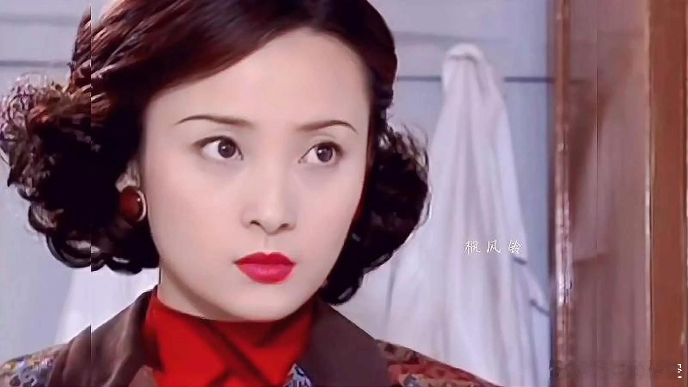 蒋勤勤长得确实美，但挑剧本的眼光是真的一般！《还珠格格1》时，找她演女二号紫薇，