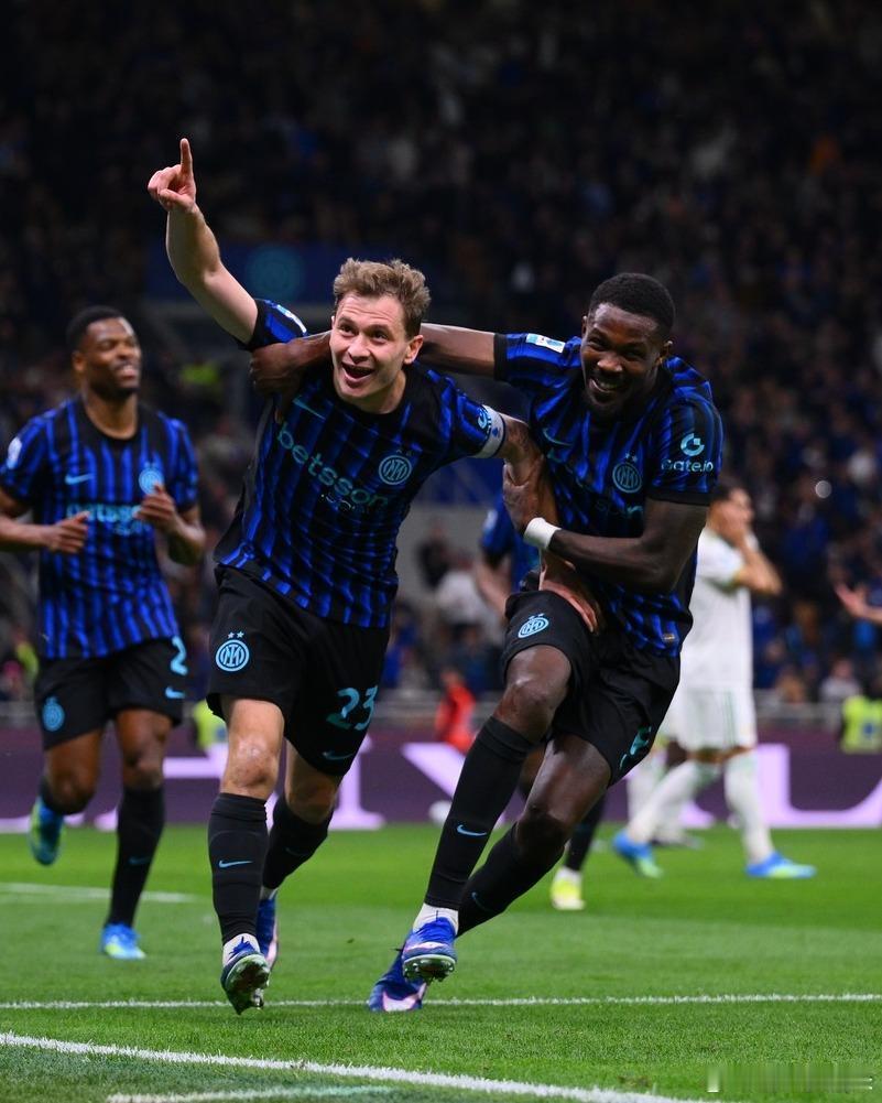 米兰体育报也认为徳弗赖、皮奥和姆希塔良本轮有机会取代阿切尔比、图拉姆和泽林斯基首