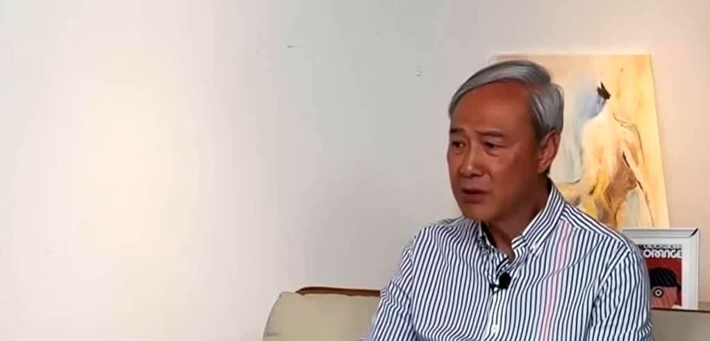 TVB演员陈荣峻说：“现在的香港电视台根本养不起演员，之前有人开一个侮辱性的价钱