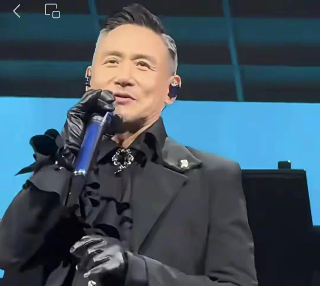 张学友带病开唱：用真诚与责任书写舞台传奇8月31日，东莞的舞台上，64岁的张
