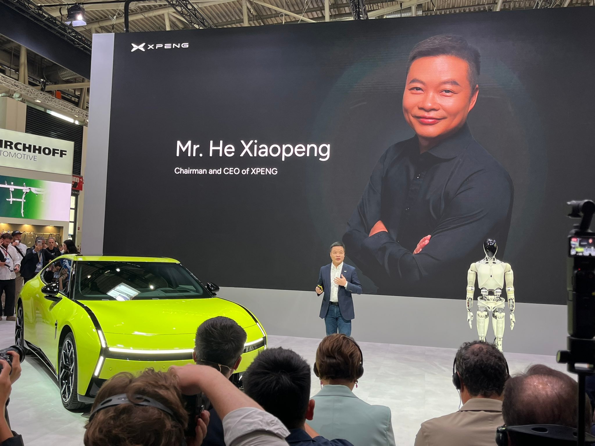 2025IAA车展何小鹏宣布了几个重要事件与时间节点：①旗下新一代P7在欧洲首