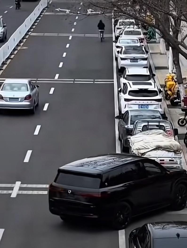 你以为买电瓶车的是在消费？错误了，他们是在降级。电瓶车最大的优点就是不烧汽油，