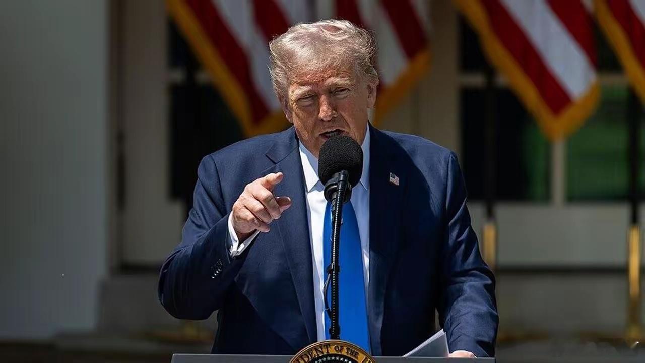 特朗特称将决定委内瑞拉领导层特朗普还提到，委内瑞拉会继续向中国出口石油，所以这件