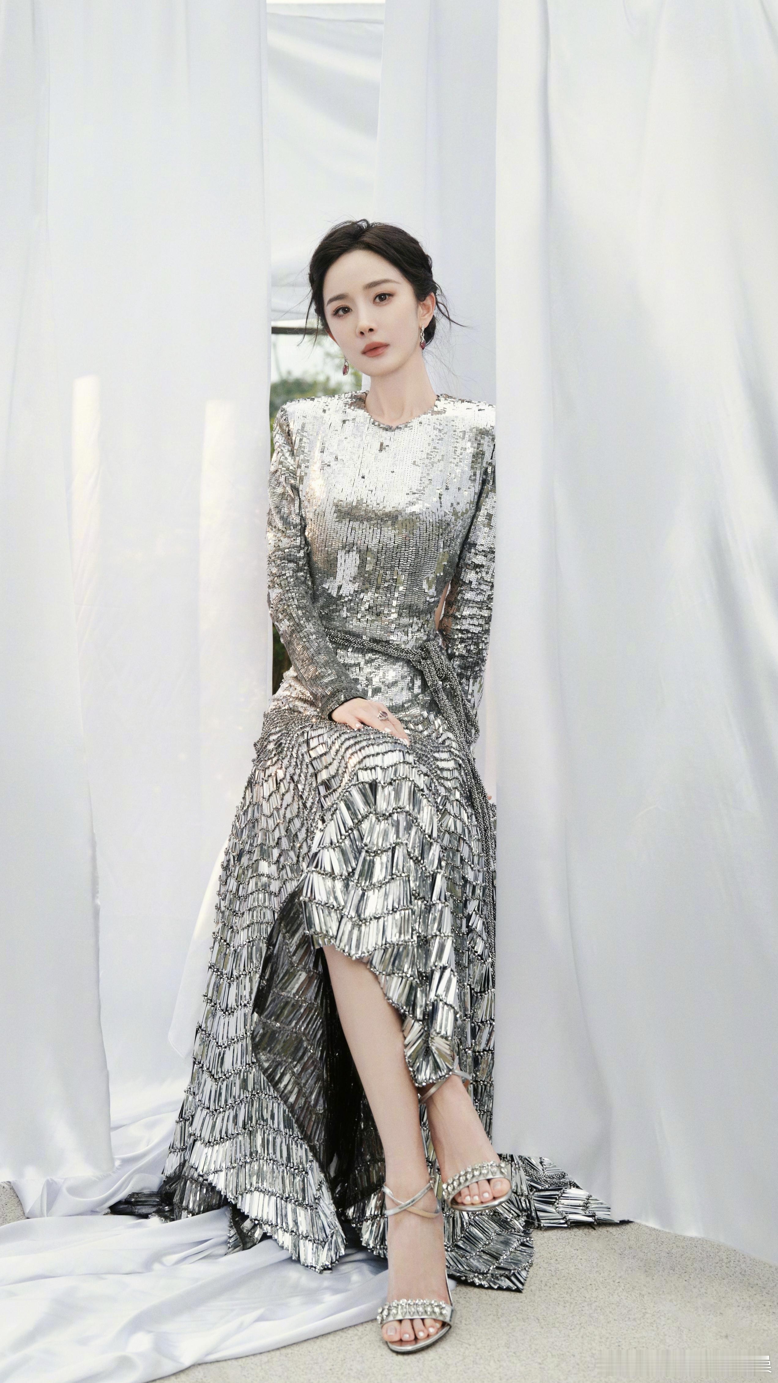 杨幂官宣王者荣耀十周年活动和幂幂一起，相约共创之夜✨​​​