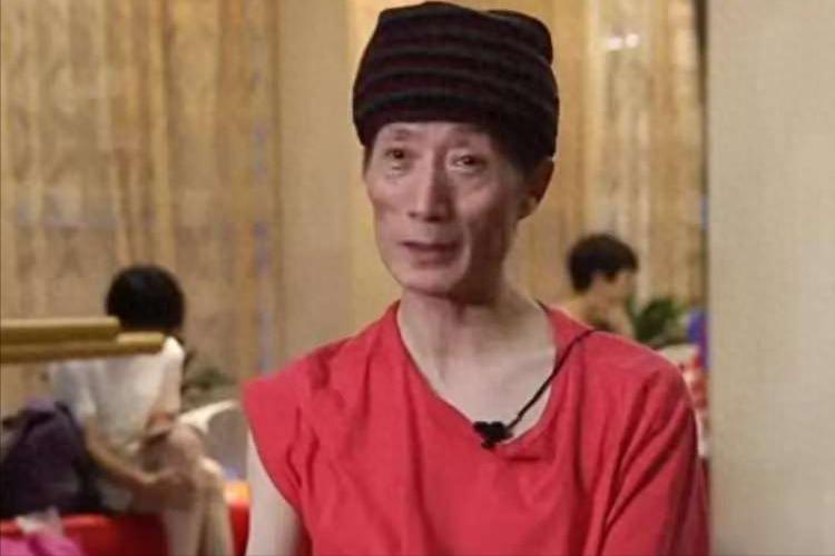 “巨婴”郭冷，除了跳舞，生活中一窍不通，却人人夸他是艺术家    有