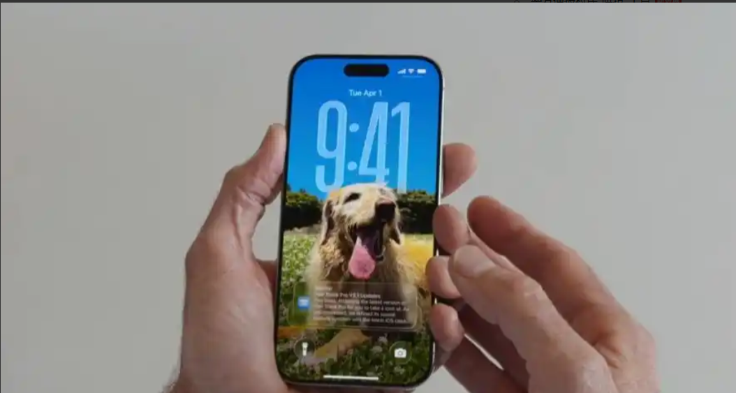 iOS26这次真的是大翻车了！还记得iOS18刚更新的时候，就有很多人都说非