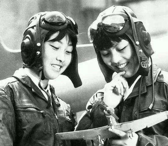 1964年，许世友的女儿许华山陪好友去参加招飞体检，她本来只是给好友壮胆的，可是