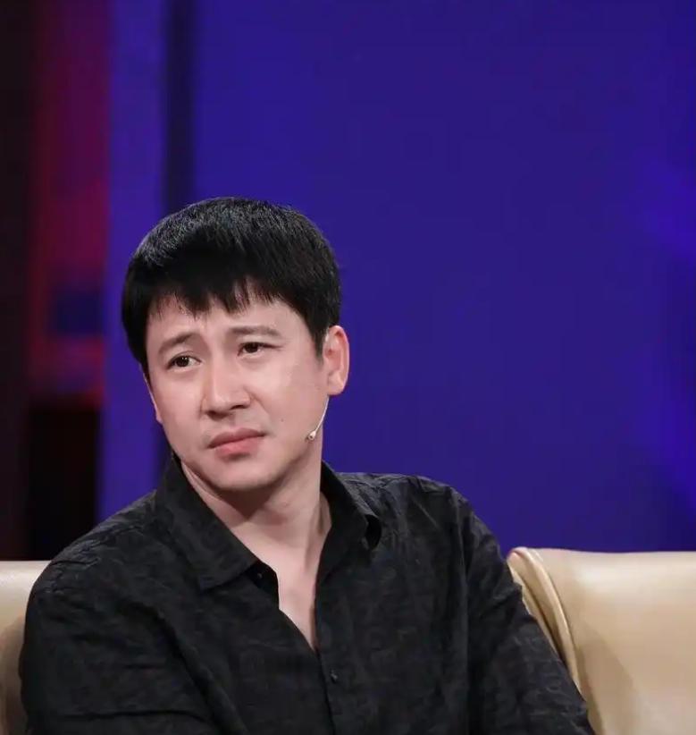 2004年，前妻嫌弃张国强没有本事赚钱，执意要和他离婚，张国强苦苦挽留，最终前妻