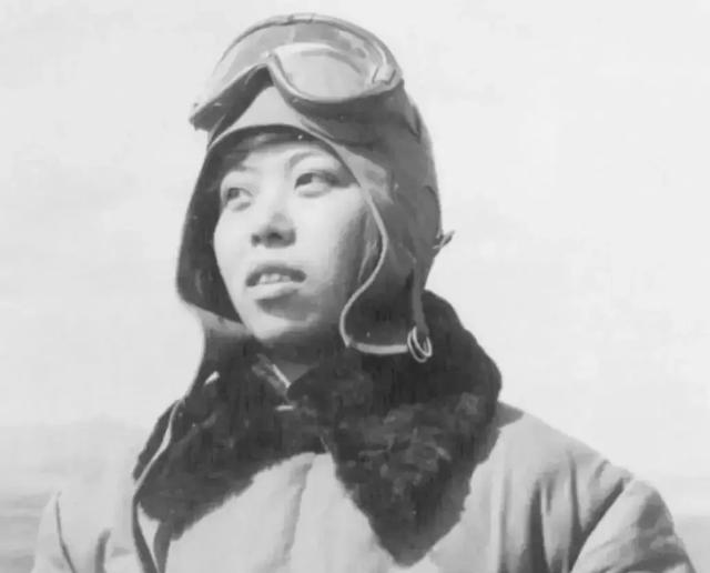 1966年，施丽霞因身体原因停飞，1969年调到诸城机场任调度长。头一天上班就闹