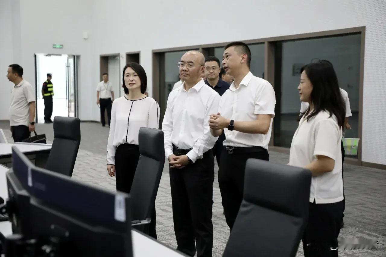 重庆交通开发投资集团董事长已任重庆铁路投资集团党委书记重庆铁路投资集团官网新闻