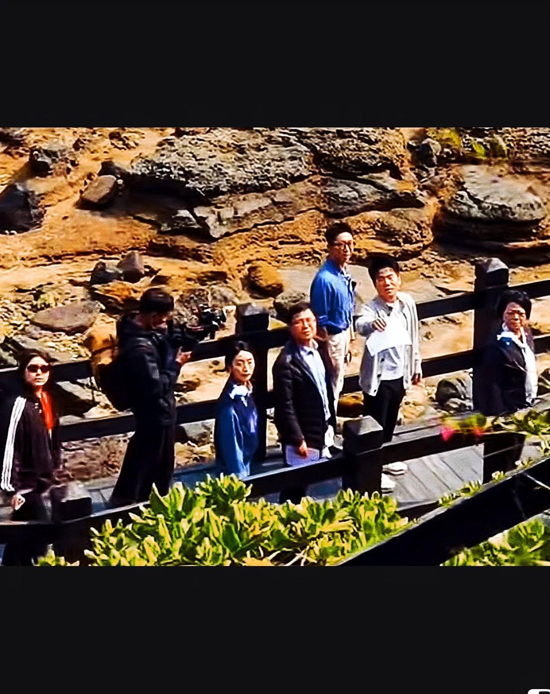 董宇辉职业生涯最经典的一次“翻车”，恰恰是他最牛的一次“控场”。一句脱口而出的