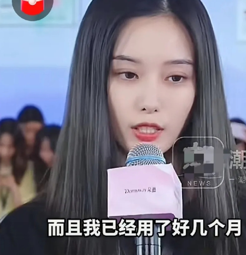 黄子韬你真是好福气！你老婆不仅长得漂亮个子高，她虽然只比你小了4岁，她竟然又