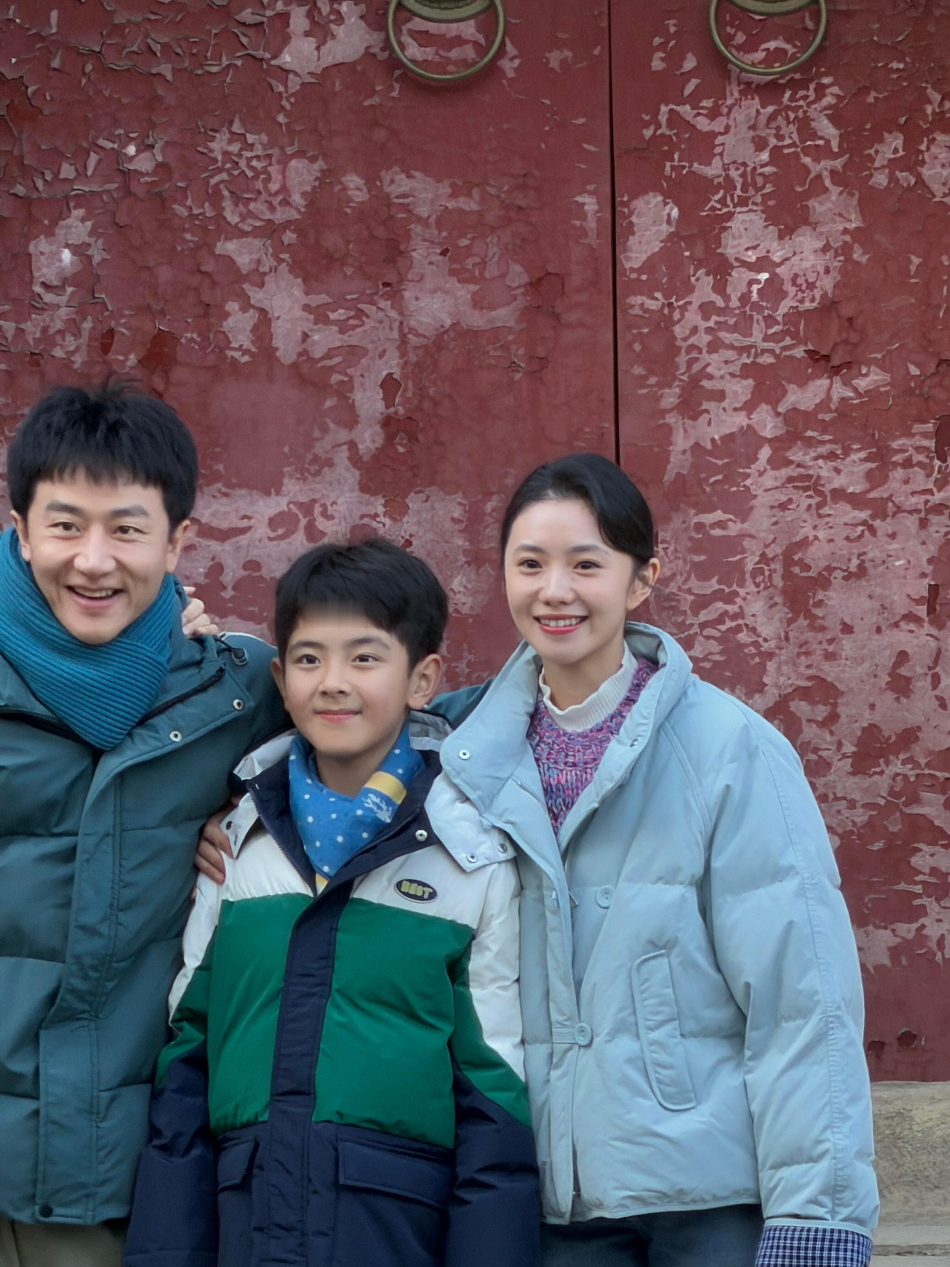 黄轩刘浩存《美顺与长生》最新拍摄路透，刘浩存好有活力！