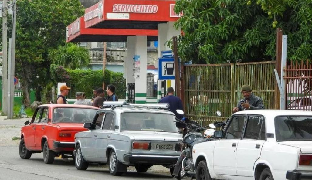 有人问古巴自己没有石油吗？为什么只能靠援助！实际上古巴自己有石油和天然气资源，主