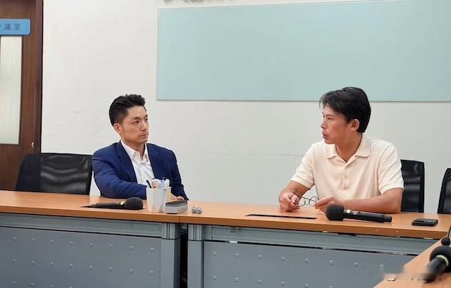 黄国昌证实蒋万安寻求帮助，批评蓝营发挥失当。就在今日（10月12日），黄国昌接受