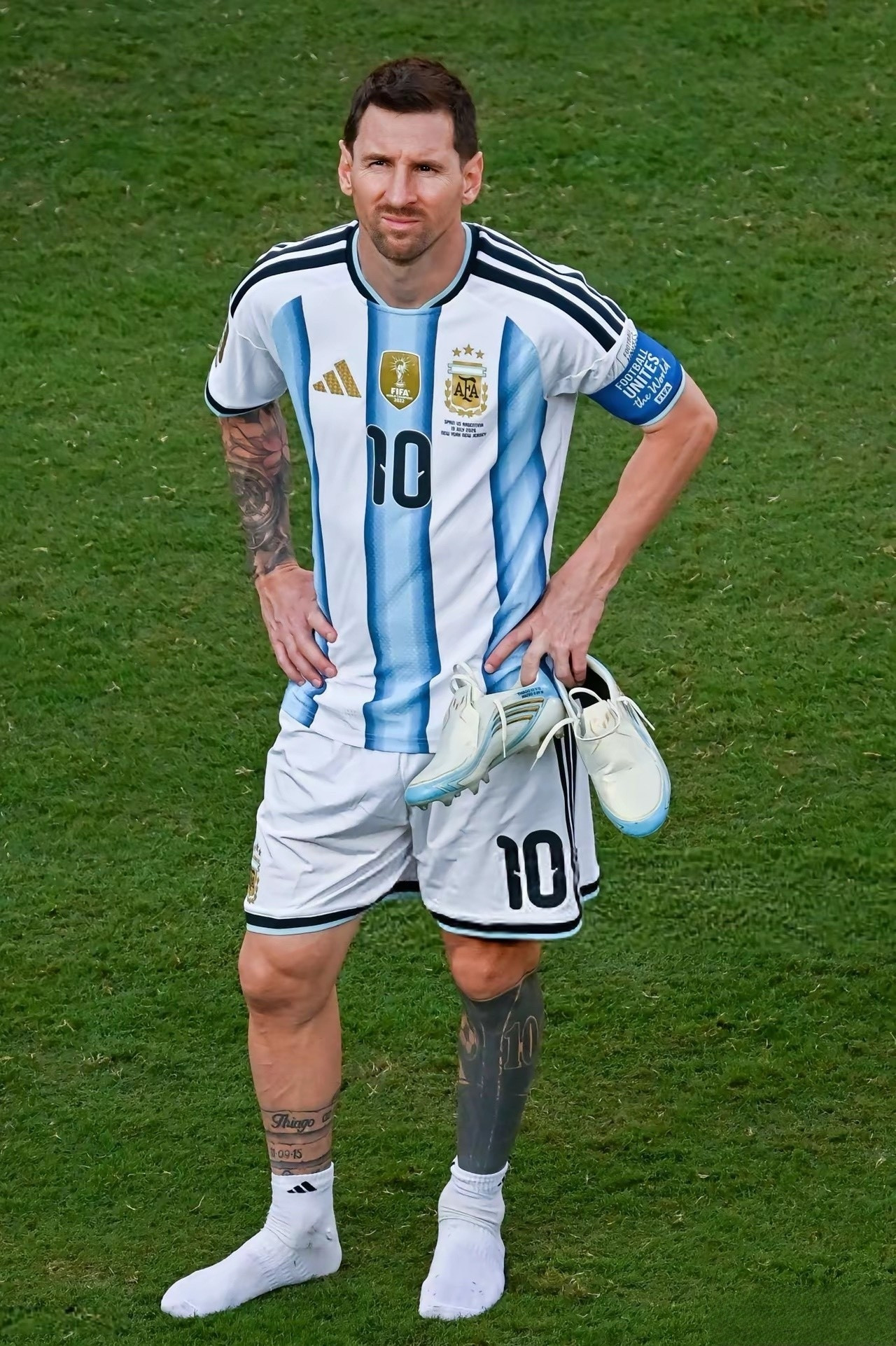 据FootyHeadlines消息，效力迈阿密国际的梅西正慎重评估自己的未来，多