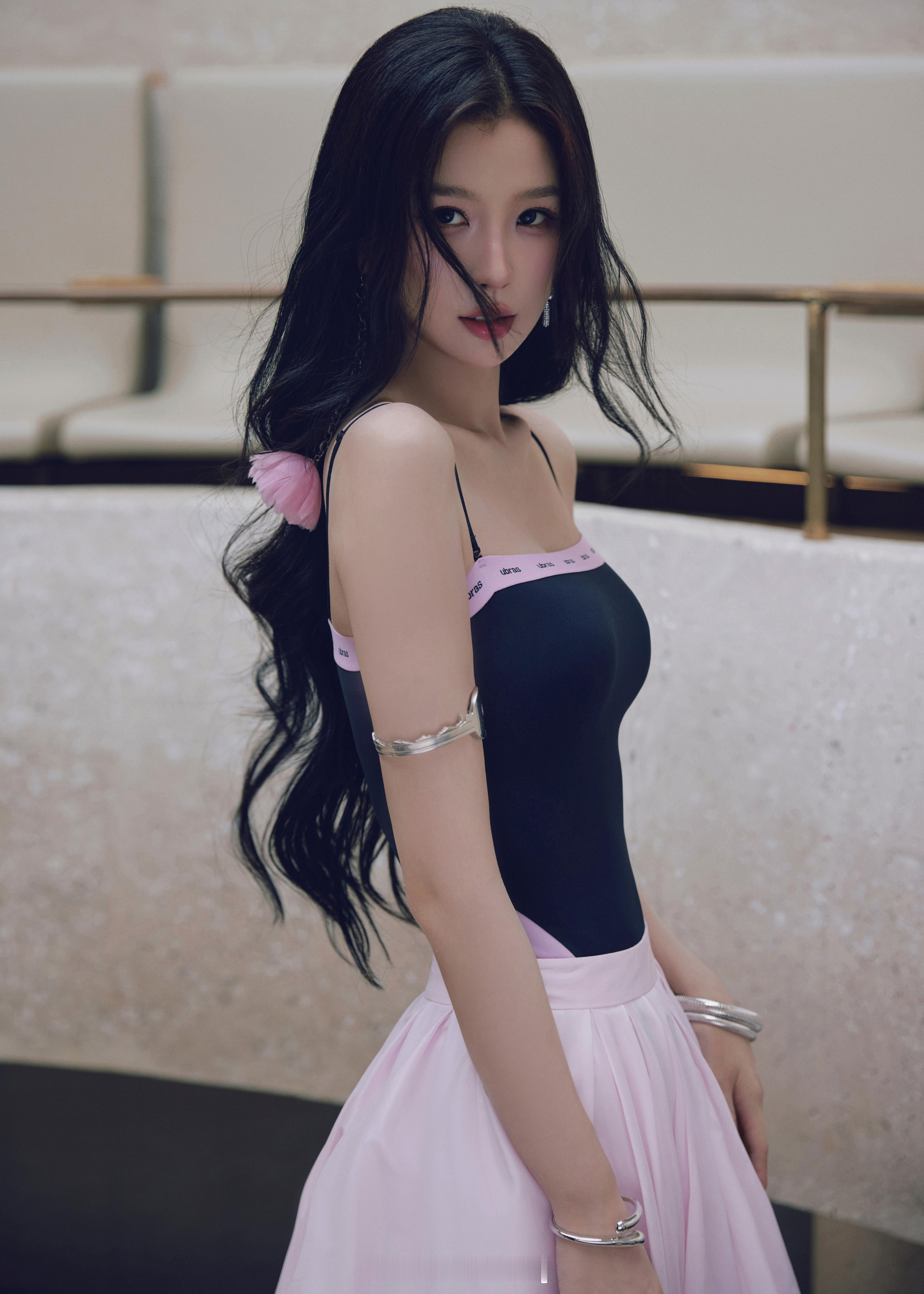 虞书欣花苞公主公主你随便吧，真美呀，有虞书欣红膏可真不容易，期待新剧哦