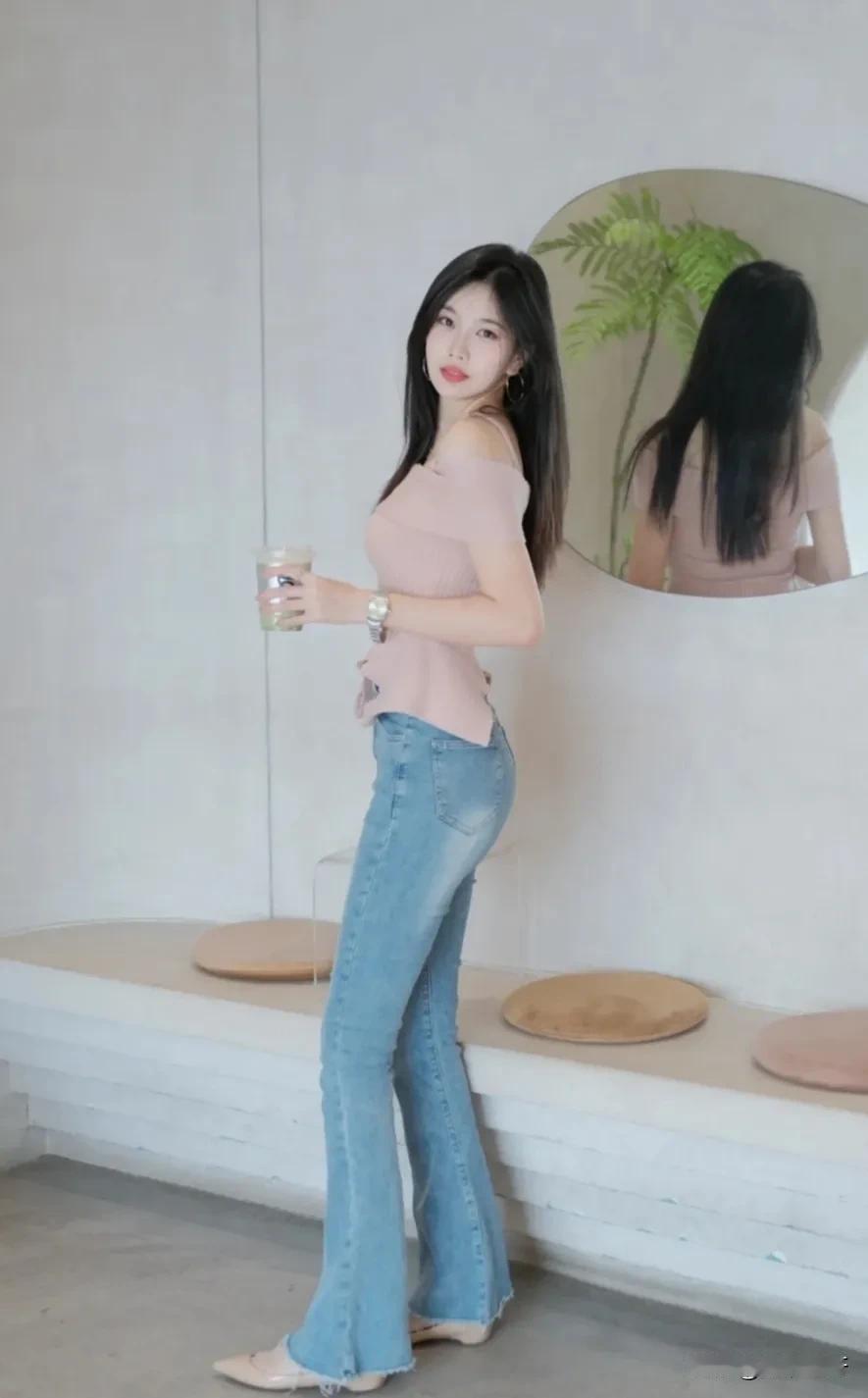 今天工作很顺心，喝杯咖啡休息一下