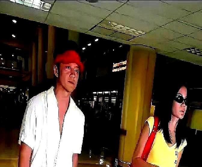 《射雕》片场，瞿颖撞破李亚鹏和周迅后，没吵没闹，只干了一件事：转身去买了张单程机