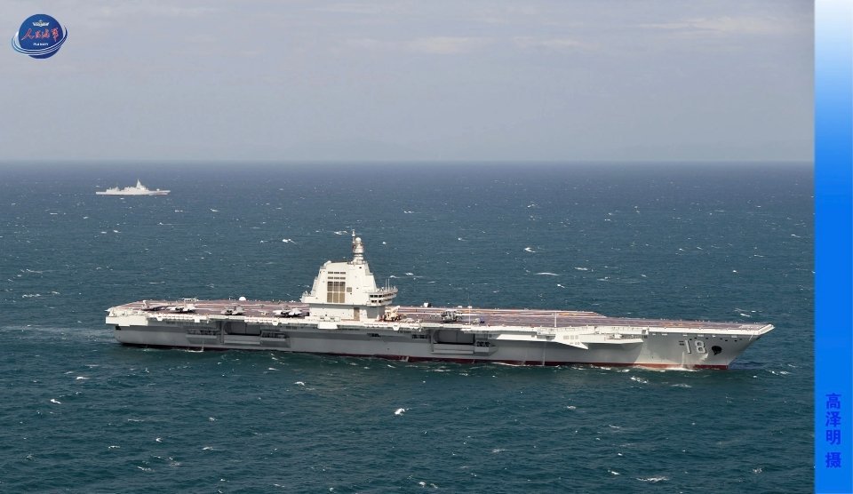 福建舰和配套舰载机