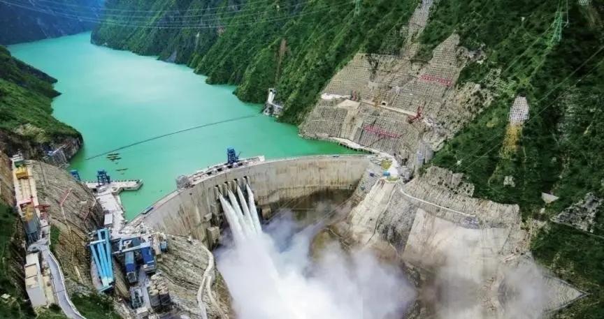 每年5700亿方淡水白白外流！中国砸万亿硬核调水，荒漠西北有望变身塞上江南