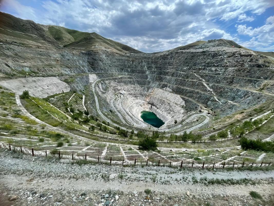 真是功勋矿啊！这一个矿换来志愿军64个步兵师、23个空军师的装备！1950年