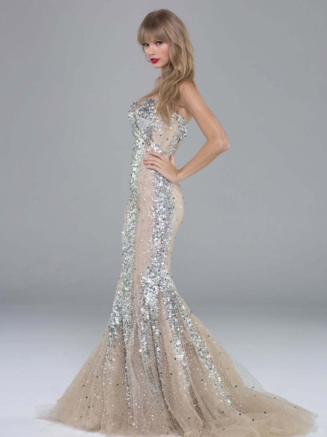 霉霉2012年ELLE时尚大片是不是每个粉丝都偷偷收藏过