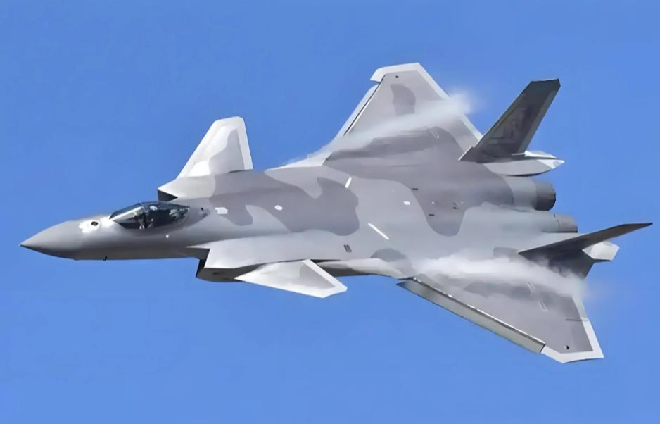 歼-20被团灭，中国空军却把“惨败”裱起来挂墙上，美军看得后背发凉。 8月