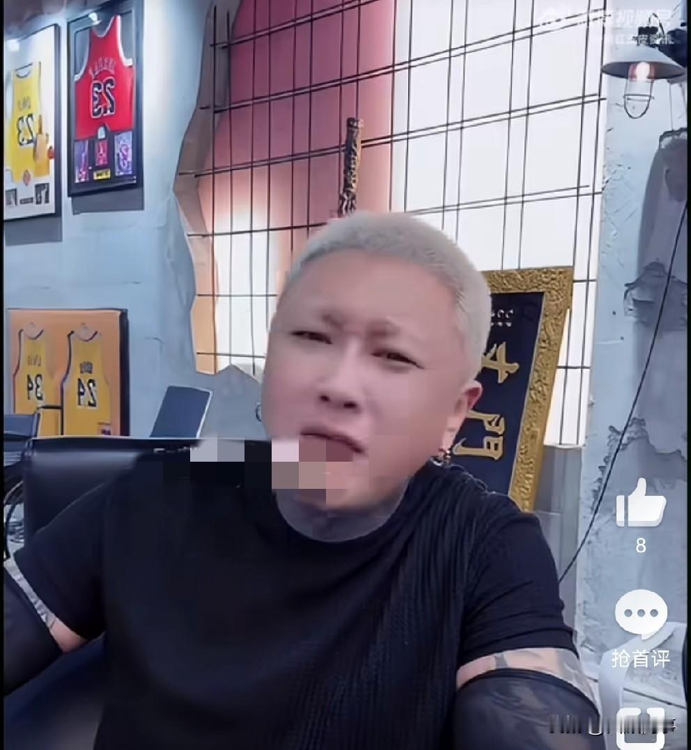 方丈吐槽巴扎黑二子爷跟爱豆不搭边！巴扎黑单膝下跪真