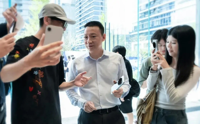 荣耀李健撂狠话：荣耀Magic8的性能碾压任何一家!很多人认为李健这是吹牛，