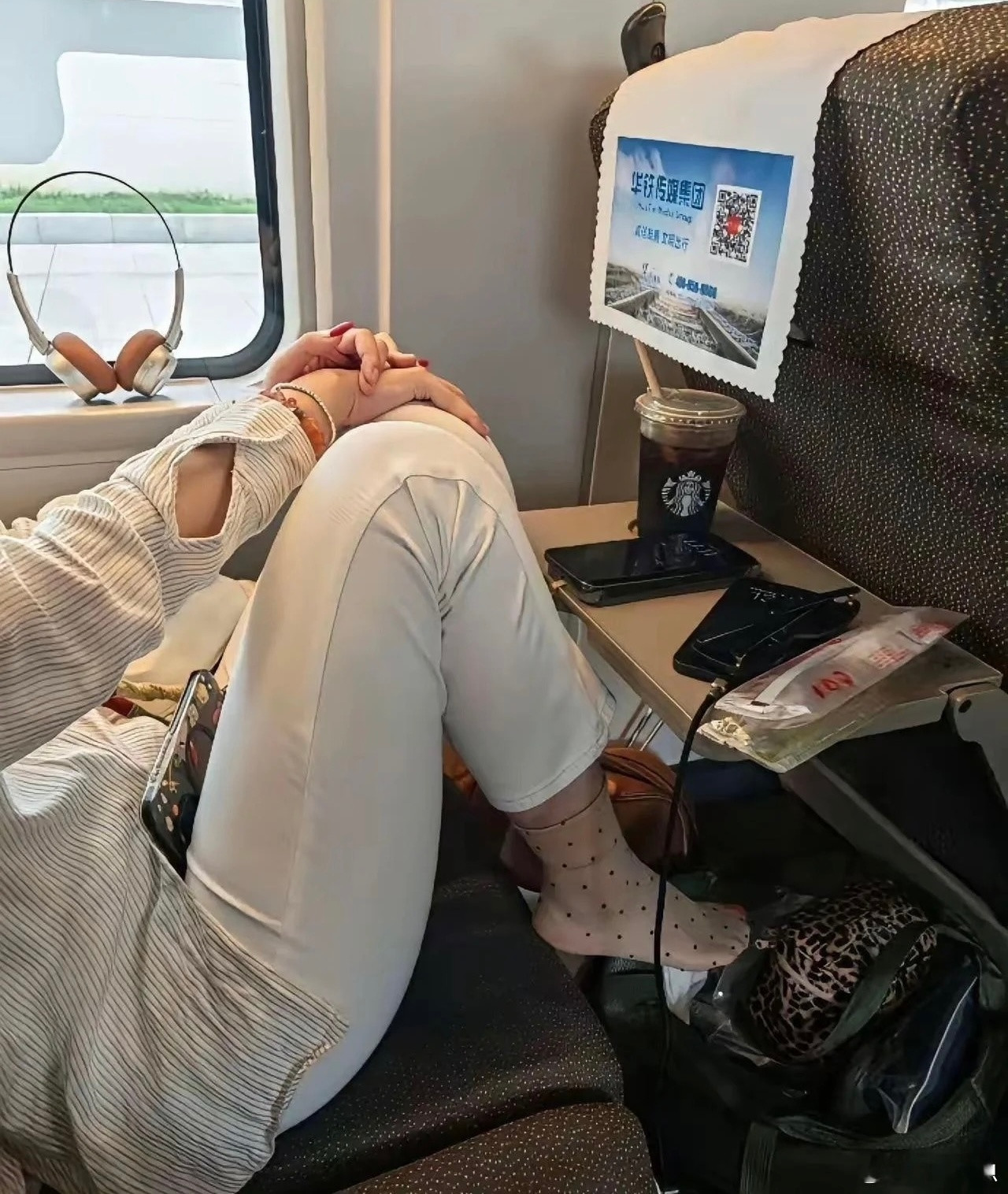 网友说坐高铁就烦这种行为，你们有没有遇到过？