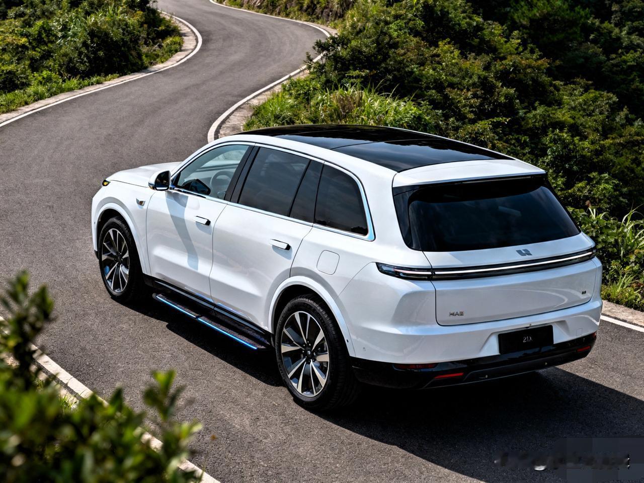 花45万买一辆理想,你觉得值吗?陪二胎朋友选车时，他在宝马X3和理想L8之间纠结