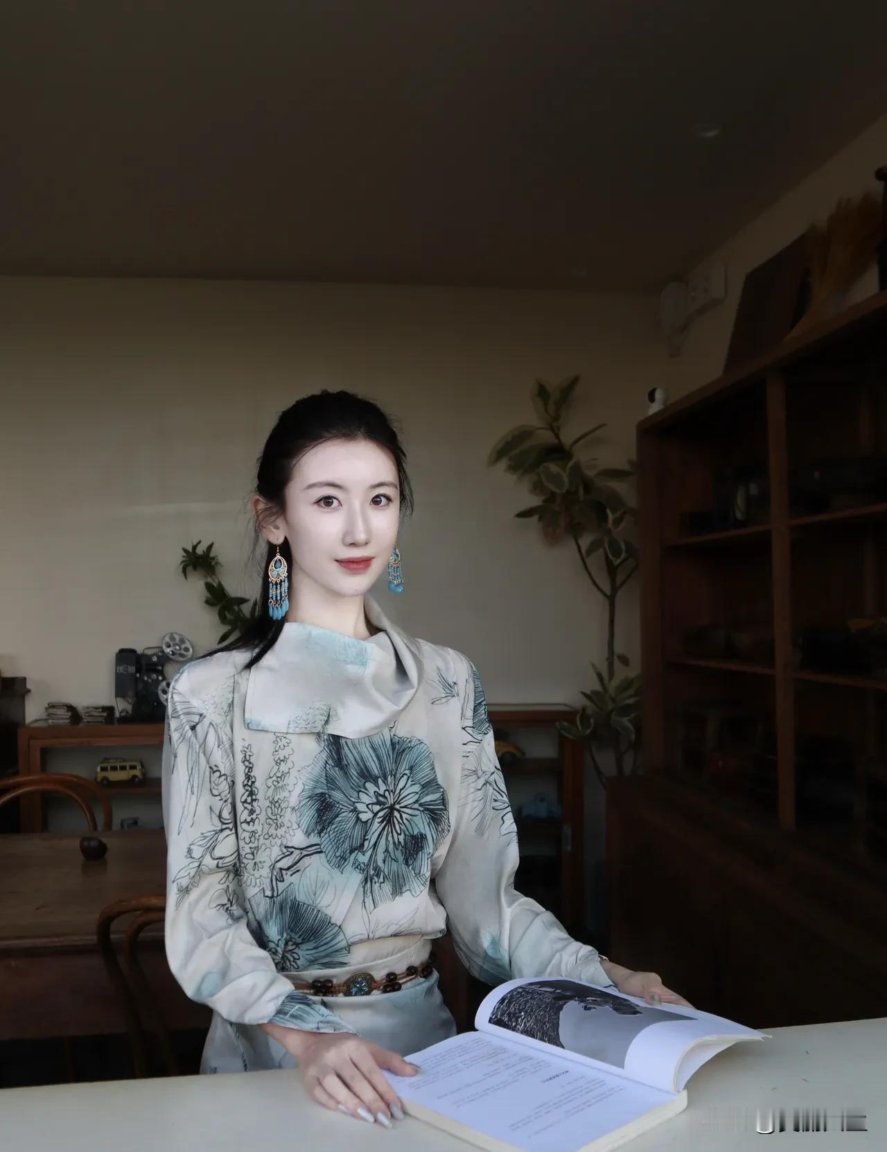 买的第一套茶具，我会一直珍藏。快三年了，很庆幸它让喝茶走进了我的生活，让我