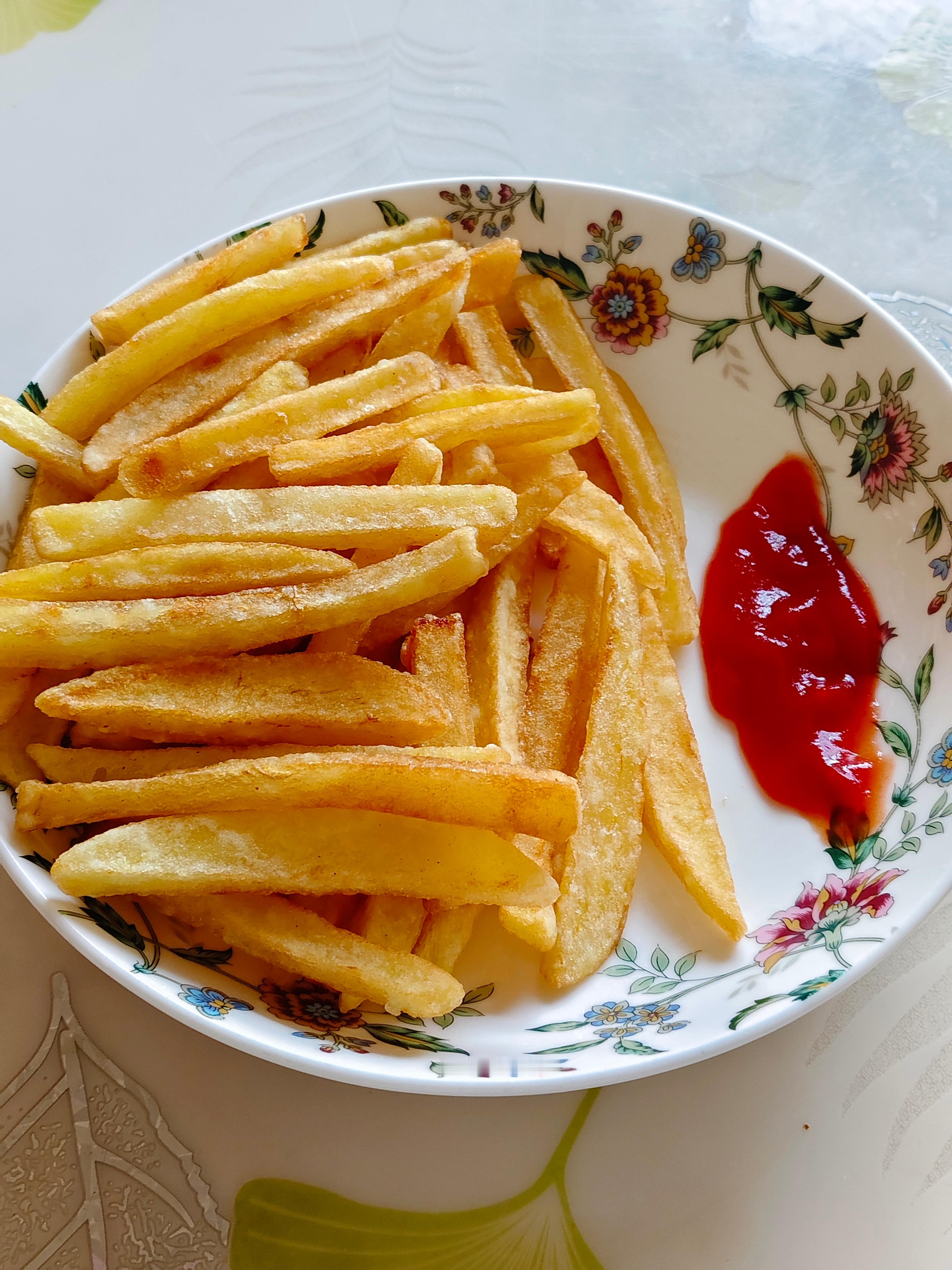 想吃🍟怎么办？当然是直接给自己炸一盘啦😋