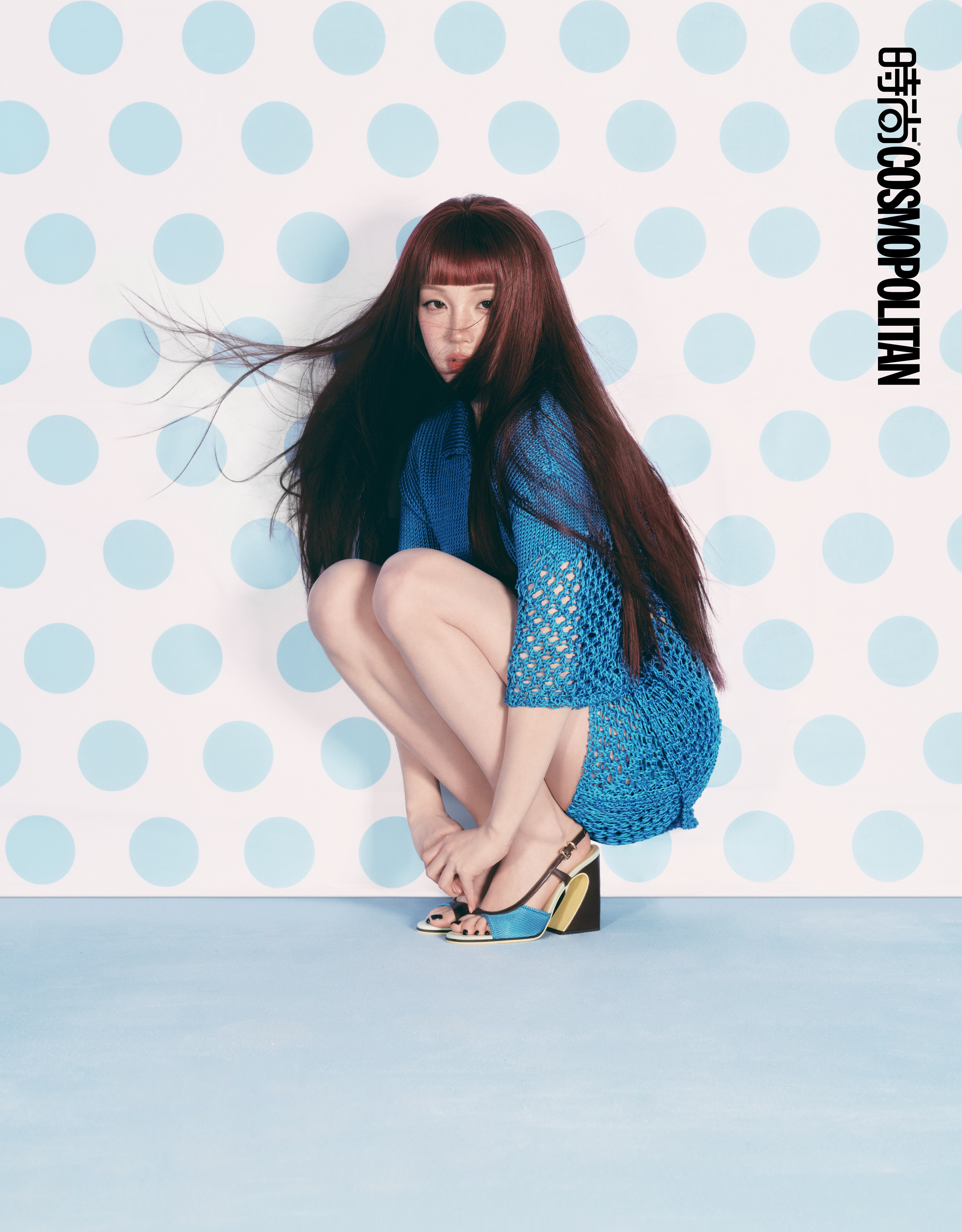 宋雨琦最新物料：时尚COSMO2月刊封面