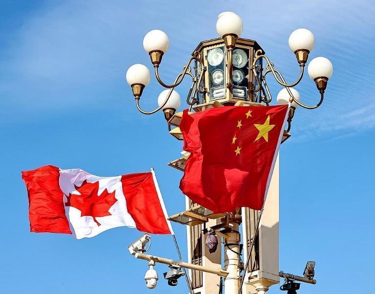 加拿大这次投名状，还是蛮有诚意的！把红通拿出来寄了！加拿大总理马克·卡尼今年