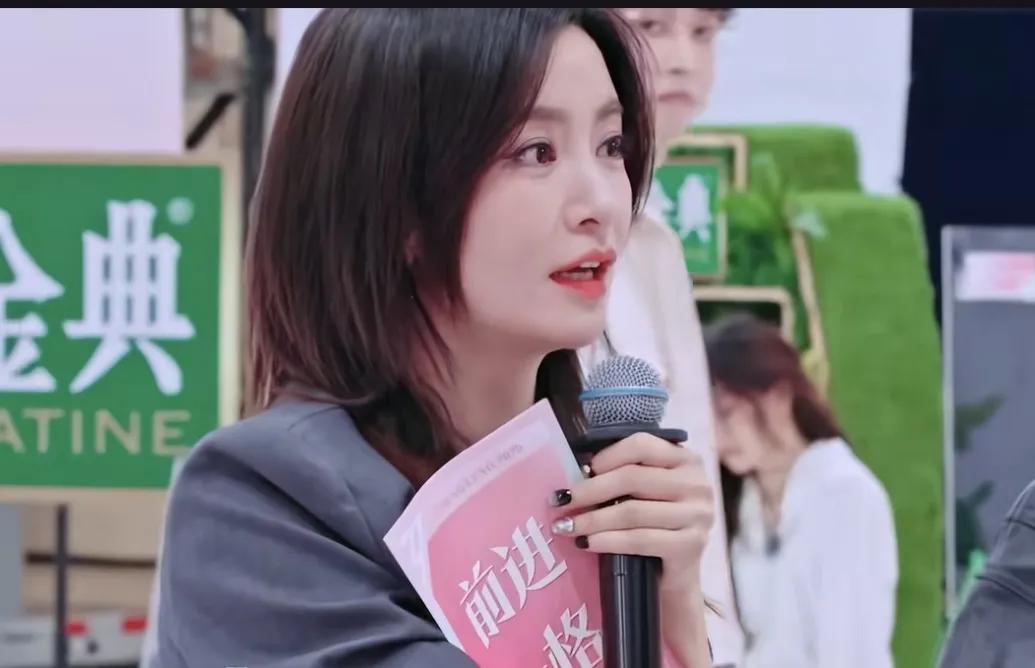 能把浪姐玩明白的，只有李晟和吴宣仪。李晟跟吴宣仪这俩人从初舞台开始就给人一种