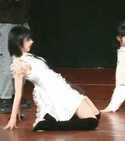 这女的身材也太柔软了，真好看[爱心][爱心][爱心][爱心][爱心][爱心][