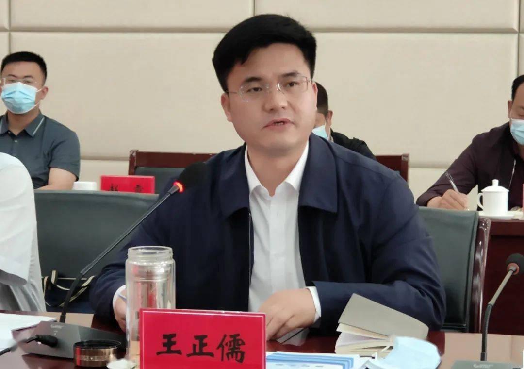 4个厅官被查处这个信息其实稍显滞后，实际上第一天查处的厅官一共有5人，除了河南朱