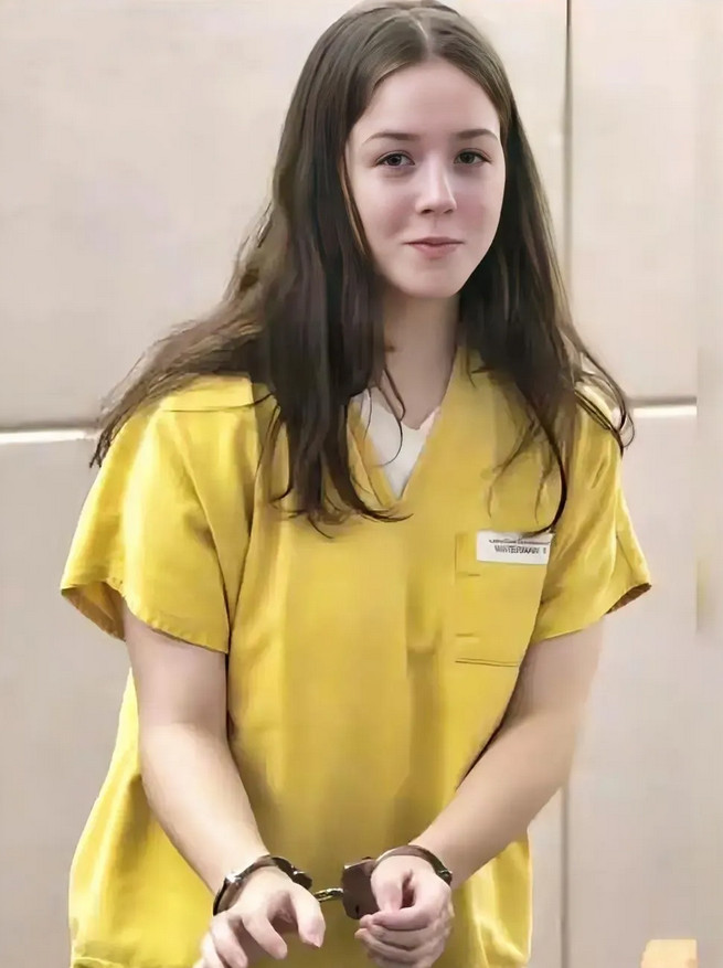 你敢相信这个看起来青春又活力的漂亮女生是一个即将牢底坐穿的犯罪分子吗？这是一个