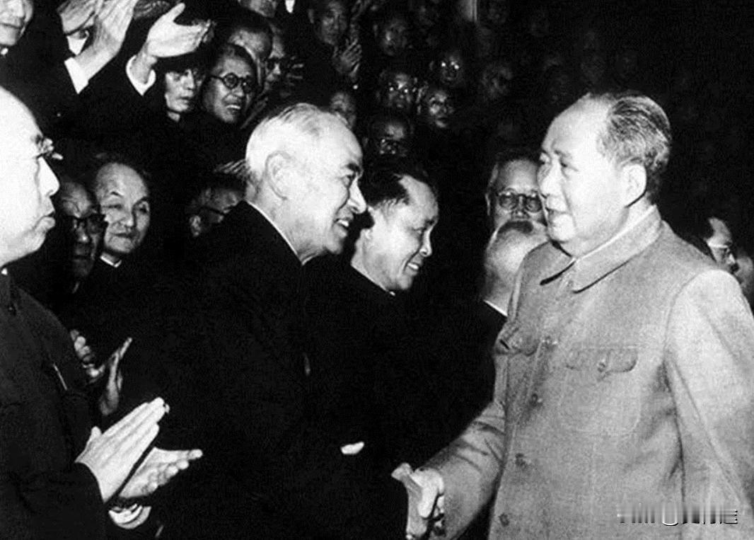 当年李四光（没错，就是中国地质学奠基人李四光）去日本读书的时候，满脑子的革命思想