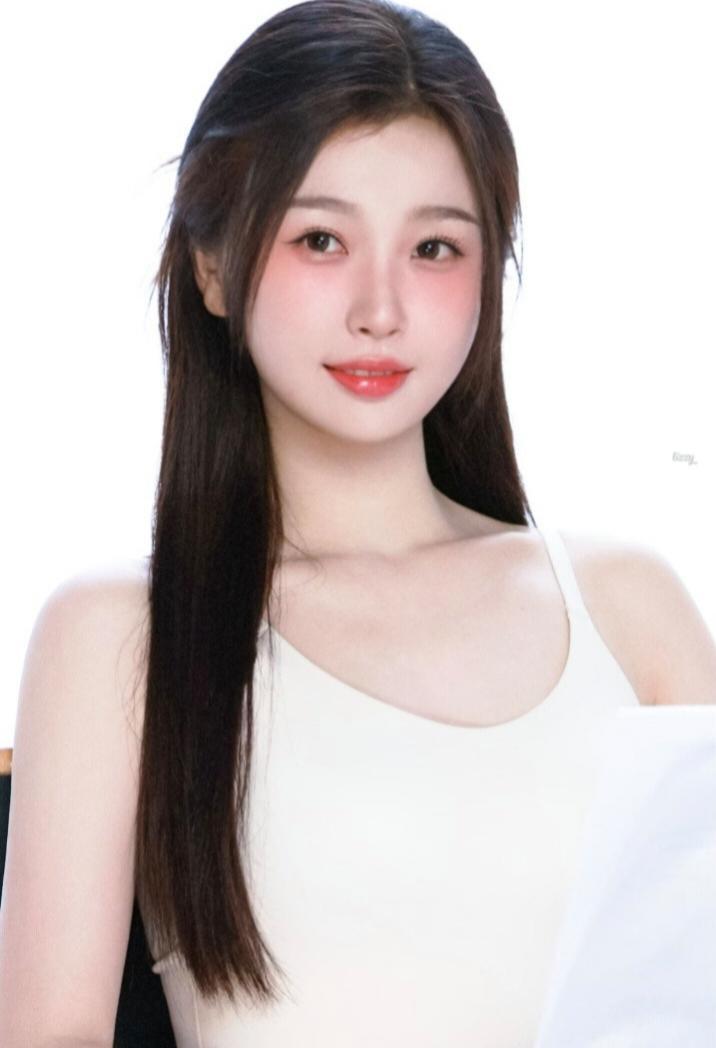 1.秦岚依旧没有结婚的打算，说到底年轻时见多了感情里的种种问题，也不认为婚姻能约束住男人，这也是她和
